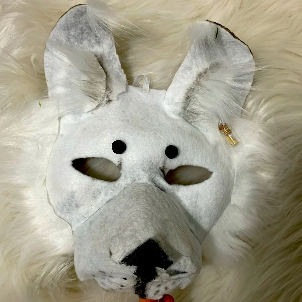Therian mask, husky/wolf, acrylic paint, cardboard, paper cat mask, mask, felt